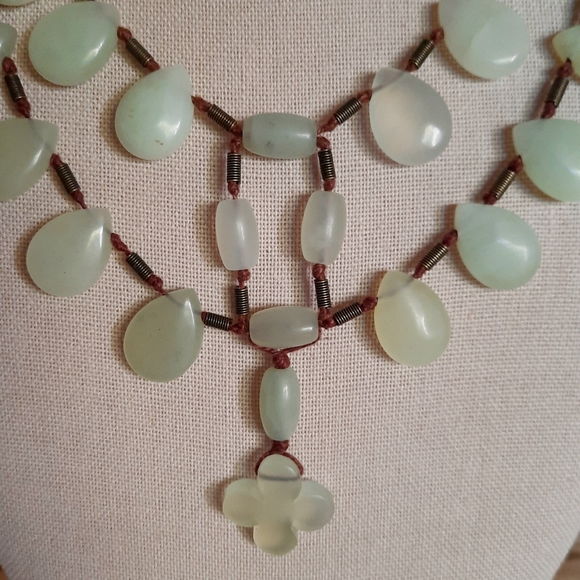 Jade Double Strand Statement Necklace Banana Republic - Picture 2 of 4